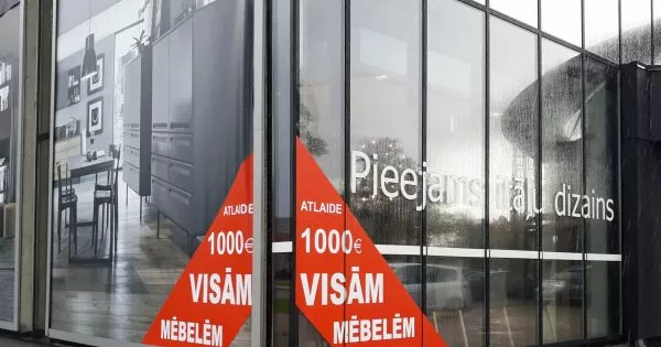 Как наклейки большого формата помогают выделить ваш бренд на рынке?