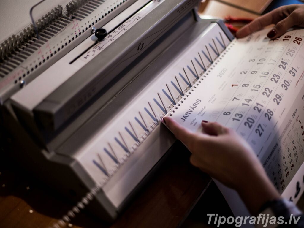Samples of metal spiral binding. Metal spiral binding Work Examples #3