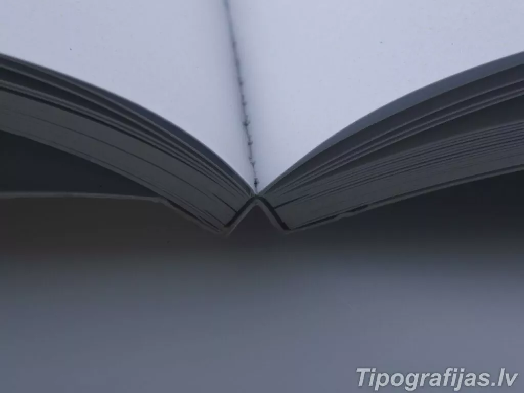 Brošūras muguras kvadrotēšanas izgatavošana. Brošūras muguras kvadrotēšanas darba paraugi. Muguras kvadrotēšana. Kvadrotēšanas paraugi #6